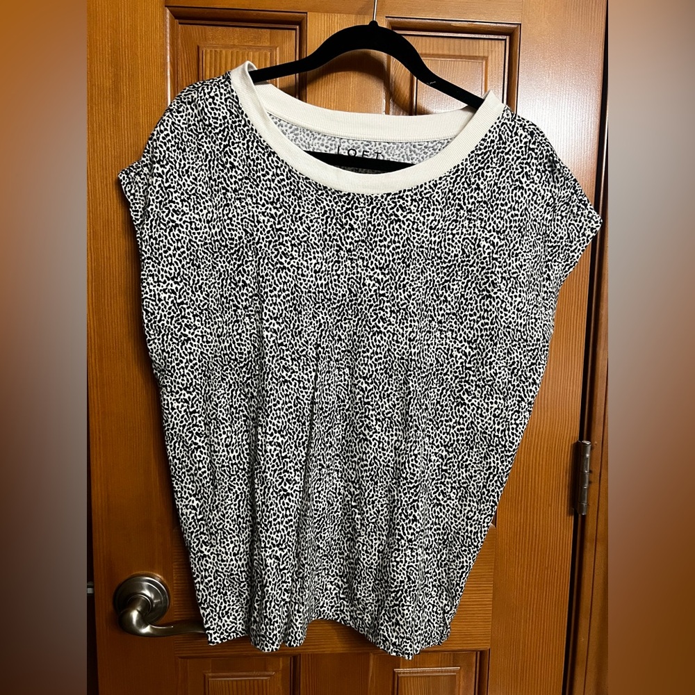 Loft Animal Print T-Shirt with capped sleeves, relaxed fit, Size M